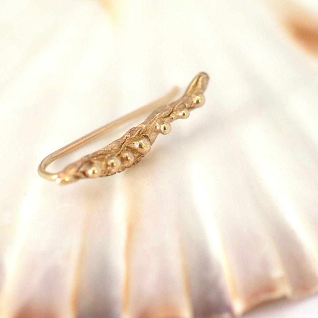 Aqualora - Gold earrings | עגיל זהב מטפס אקווה לורה