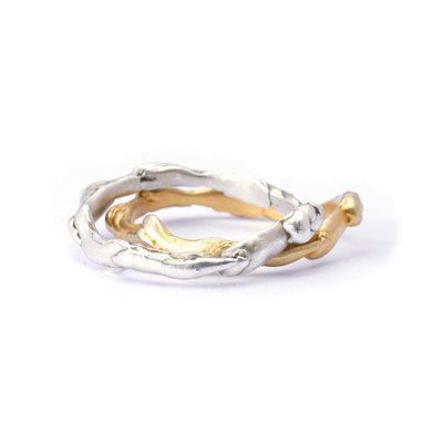 טבעת זהב מיוחדת בעבודת יד בעיצוב טבעי מתאימה כטבעת נישואין מיוחדת