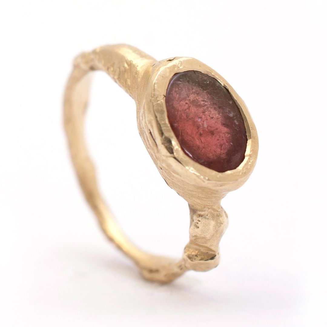 טבעת זהב מיוחדת, טבעת זהב עם אבן טורמלין, טבעת אירוסין