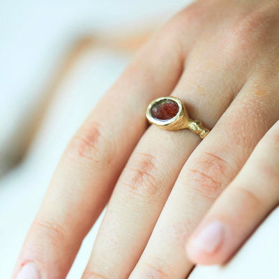 טבעת זהב מיוחדת, טבעת זהב עם אבן טורמלין, טבעת אירוסין
